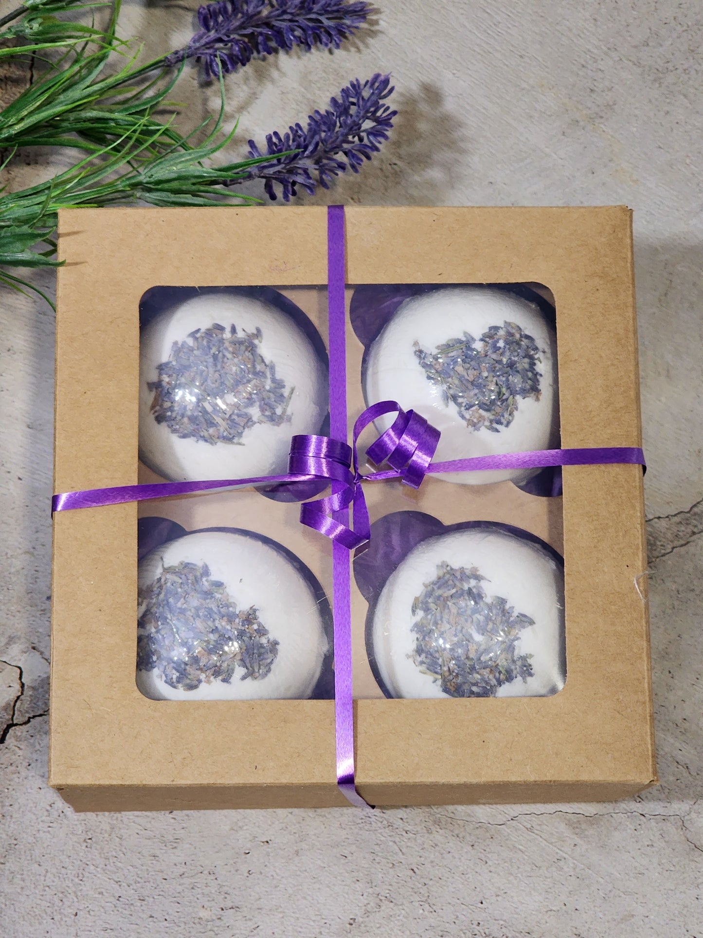 Luxurious Lavender Aromatherapy Bath Bombs - Set of 4